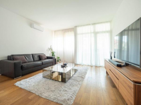 Classy One-Bedroom Apartment